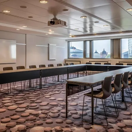 Отель Frankfurt Marriott