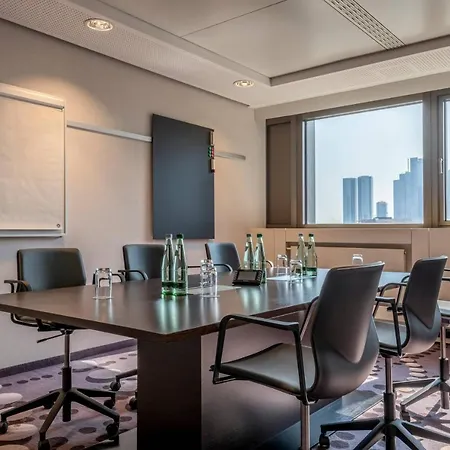 Отель Frankfurt Marriott Франкфурт-на-Майне