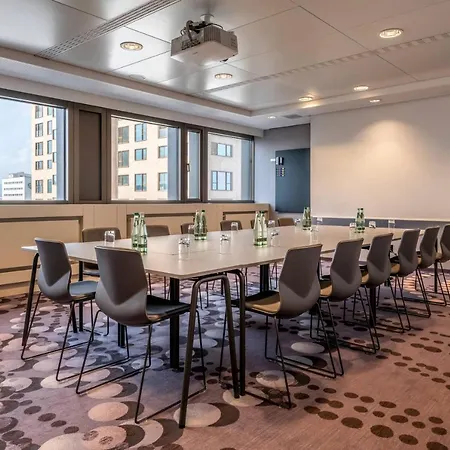 Отель Frankfurt Marriott 5*