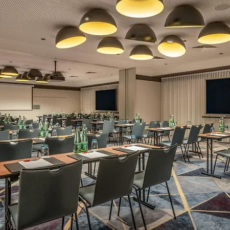 Отель Frankfurt Marriott 5*