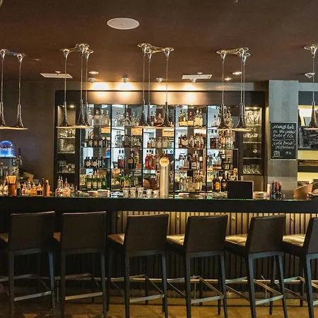 Отель Frankfurt Marriott 5*